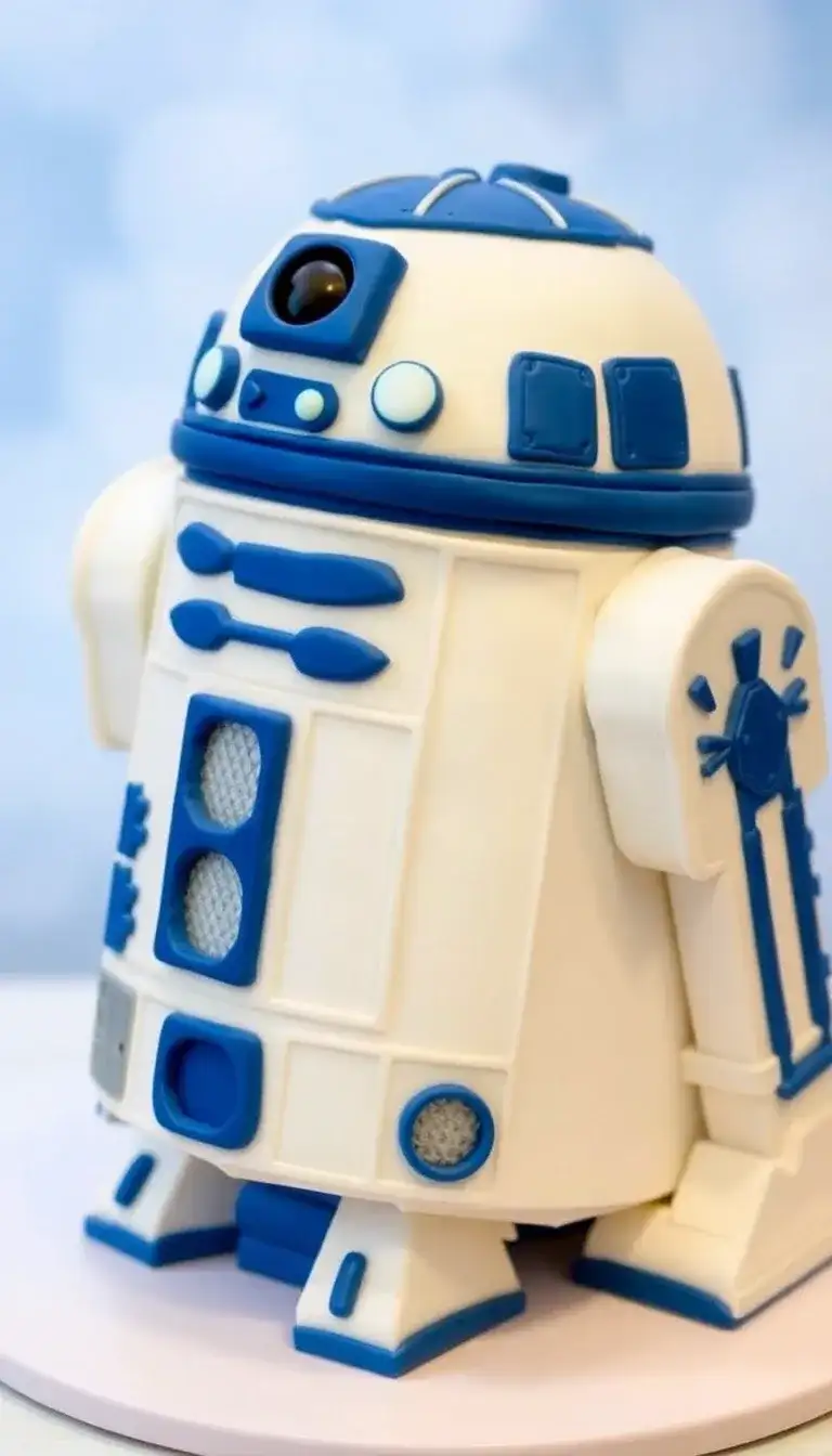 R2-D2 Blue Velvet Cake1.webp
